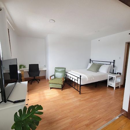 Stone House Kenora Apartamento Exterior foto