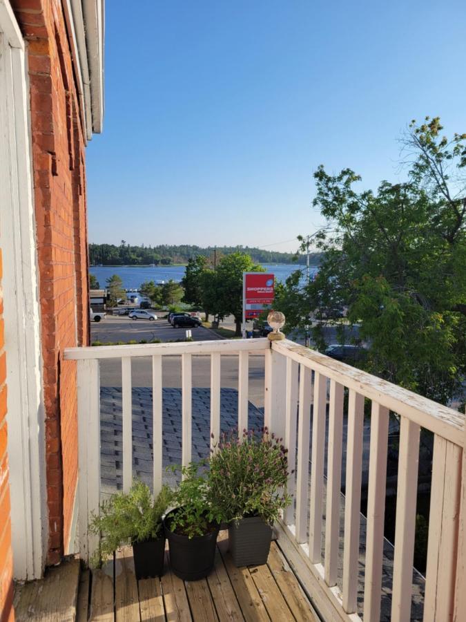Stone House Kenora Apartamento Exterior foto