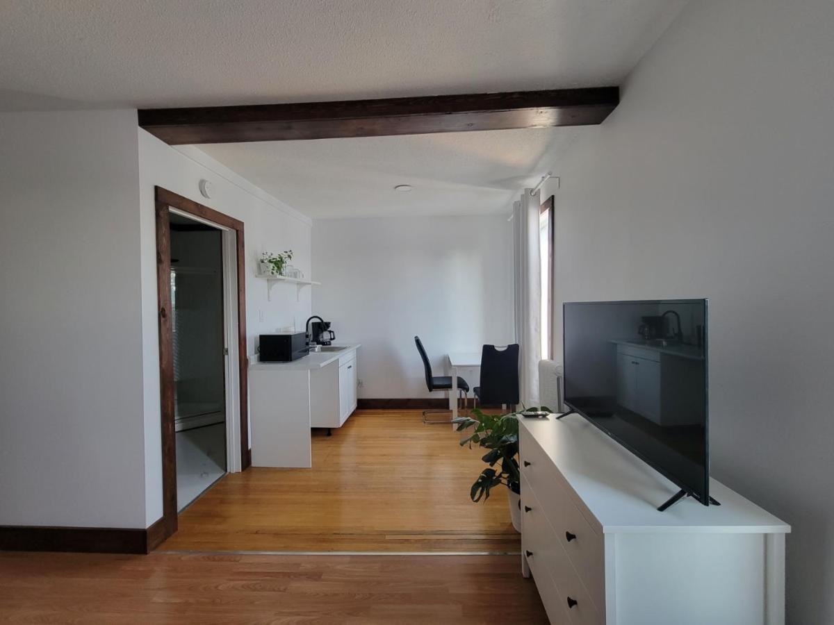 Stone House Kenora Apartamento Exterior foto